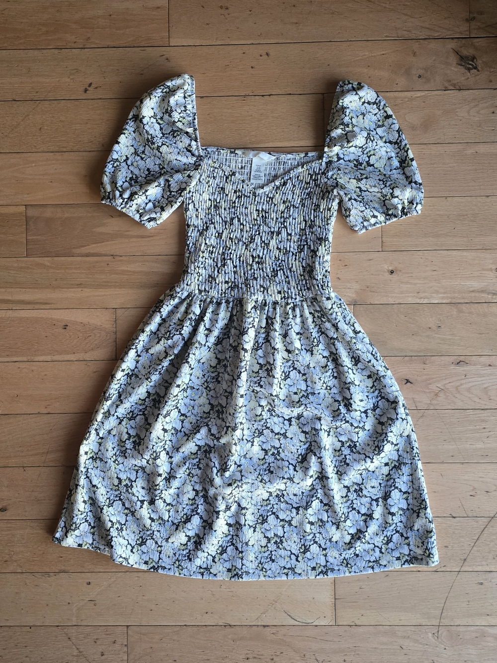H&M Floral Puff-Sleeve Smocked Midi Vintage Cottagecore Boho Romantic Soft Girl